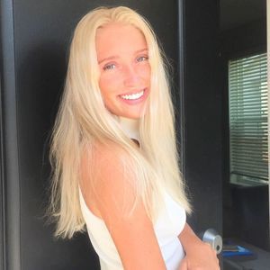 Meet your Posher, Ella